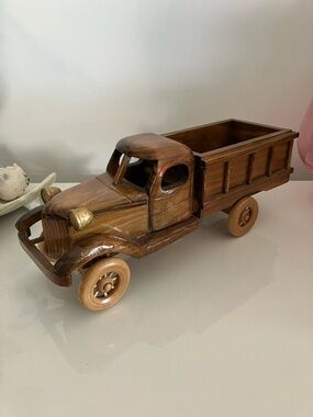 Wooden Toy Dump Truck -Heritage Mint Collection